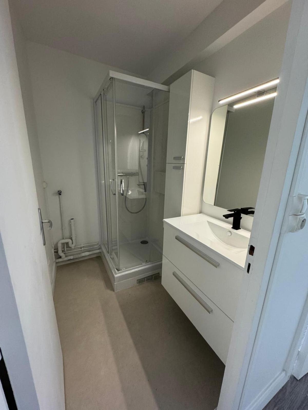 Logement Spacieux A 15Min De Paris - Free Parking - Free Wifi Pantin Exterior photo